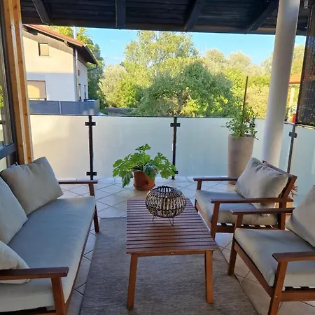 Elegant With A Beautiful Terrace Appartamento